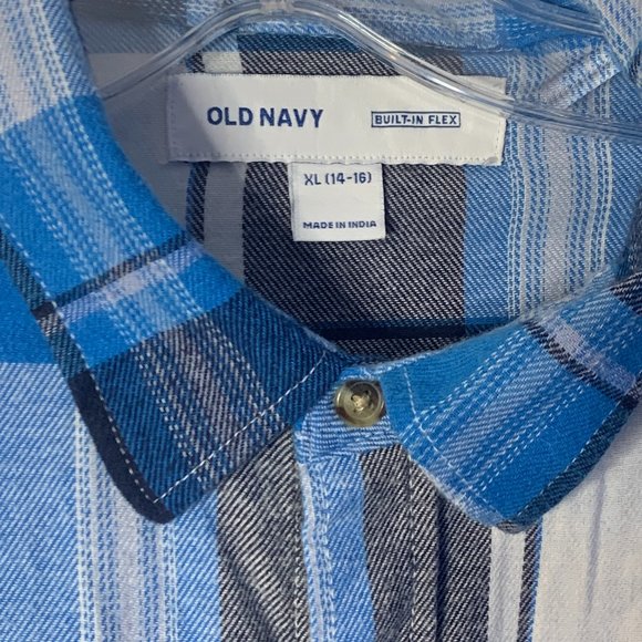 Old Navy Button Down Flex Built Long Sleeve Shirts - Picture 5 of 7